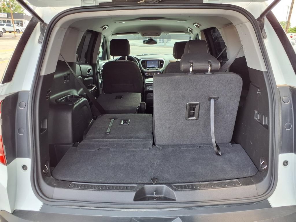 Used 2023 GMC Acadia SLE FWD image 24