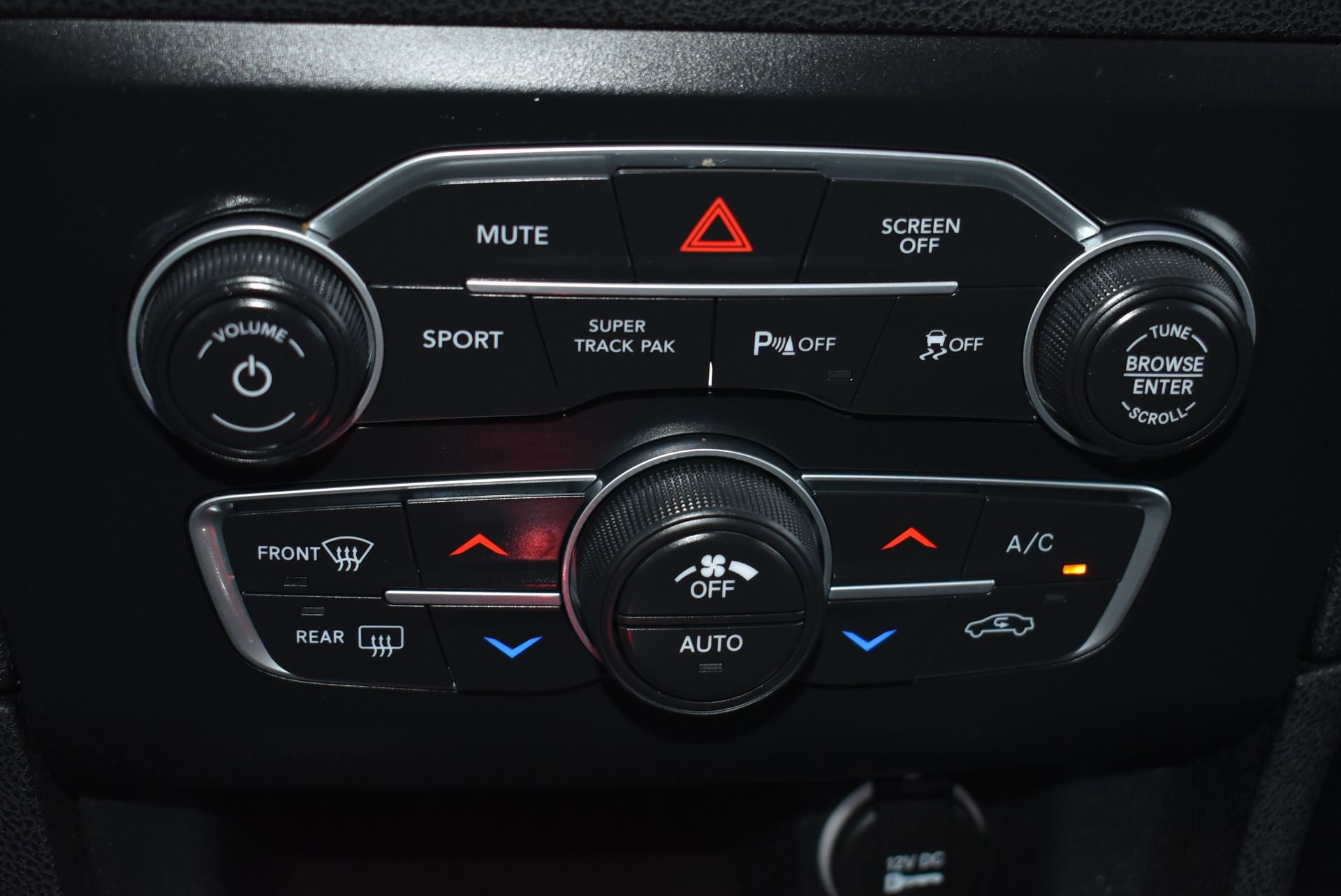 Used 2022 Dodge Charger R/T w/ Blacktop Package image 25