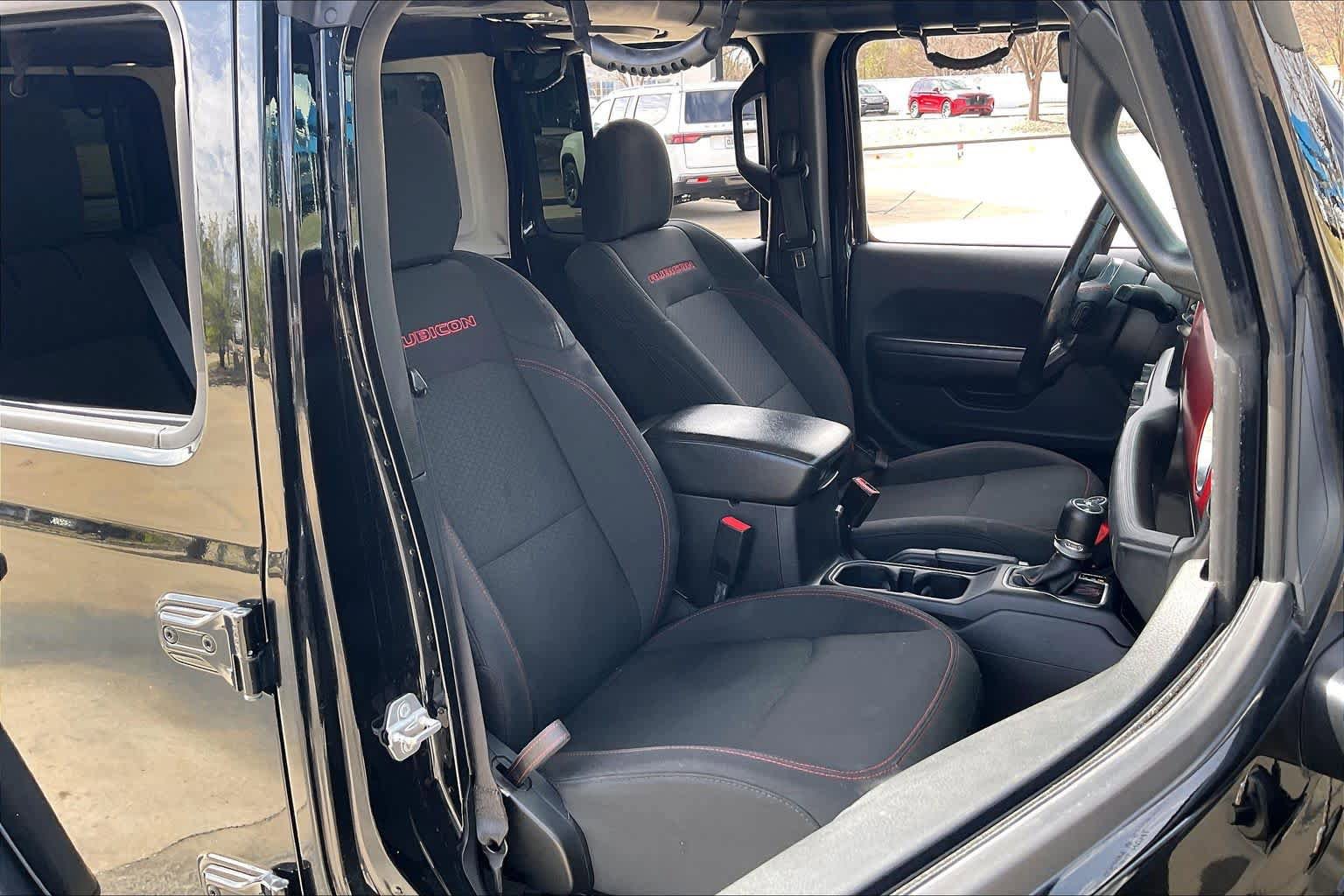 Used 2019 Jeep Wrangler Unlimited Rubicon w/ Dual Top Group AWD/4WD image 9