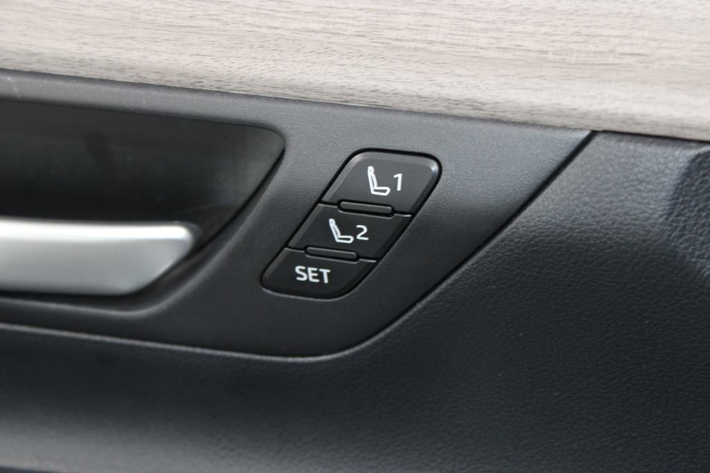 Used 2025 Toyota Grand Highlander Limited image 45