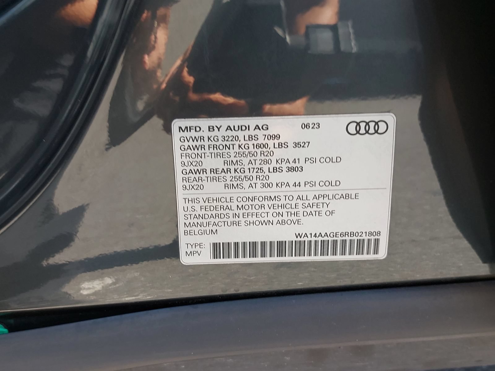 Used 2024 Audi Q8 e-tron Premium Plus AWD/4WD image 41