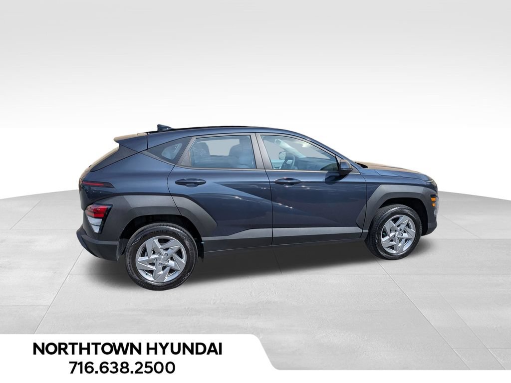 Certified 2024 Hyundai Kona SE AWD/4WD image 11