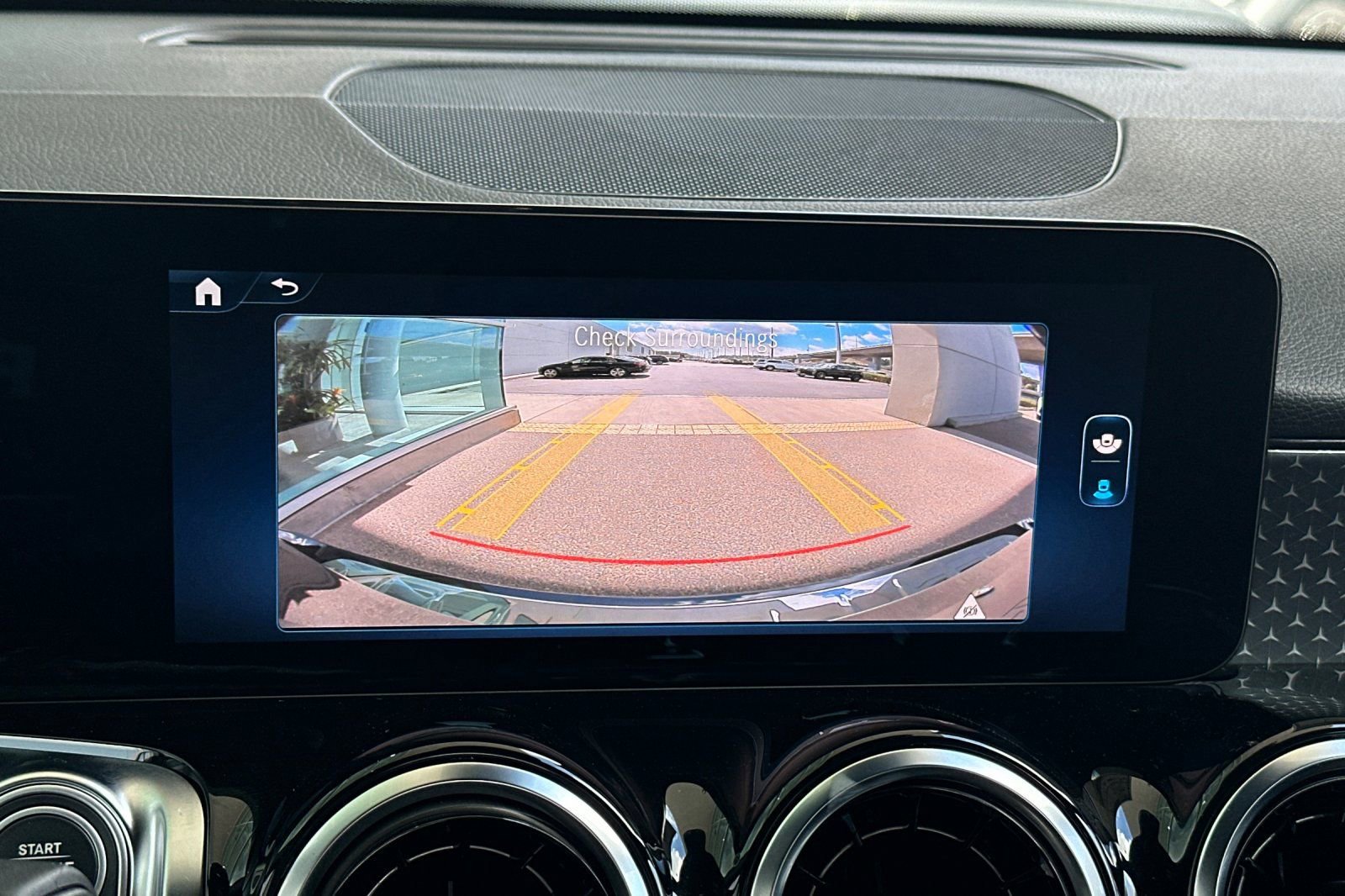 New 2025 Mercedes-Benz GLB 250 image 15