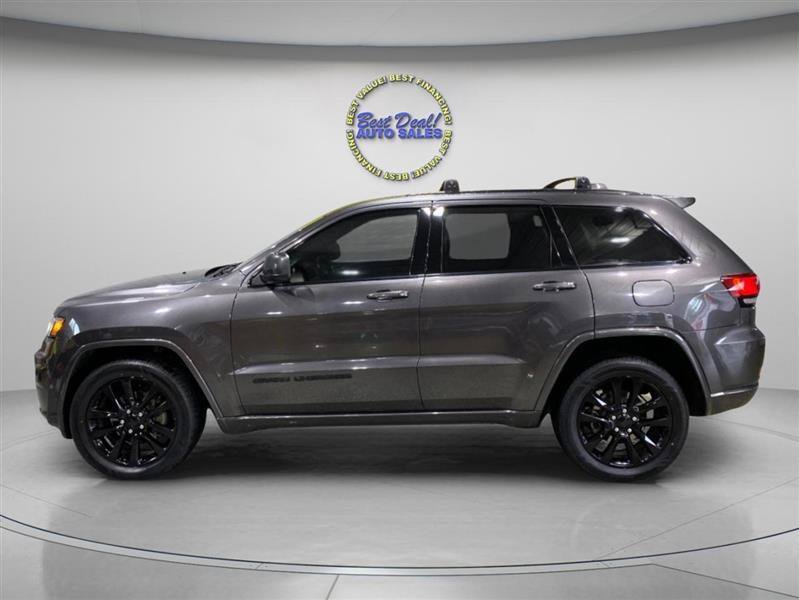 Used 2020 Jeep Grand Cherokee Altitude AWD/4WD image 2