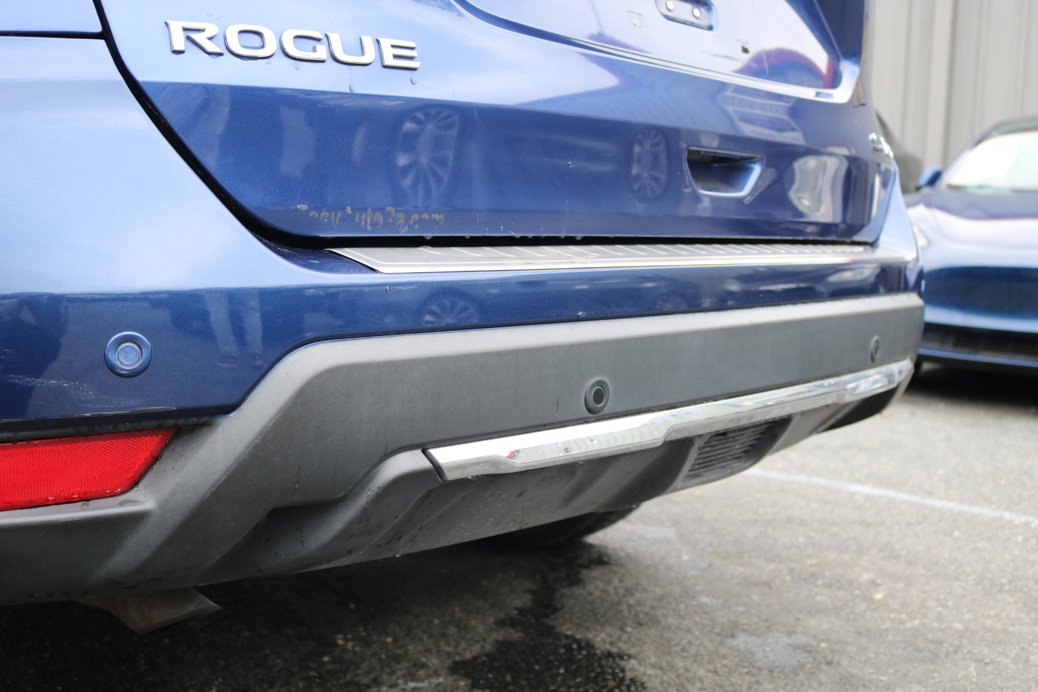 Used 2019 Nissan Rogue SV image 12