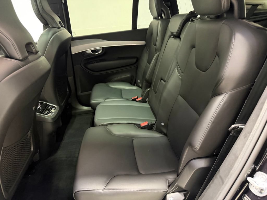 Used 2024 Volvo XC90 B5 Core w/ Protection Package Premier AWD/4WD image 34