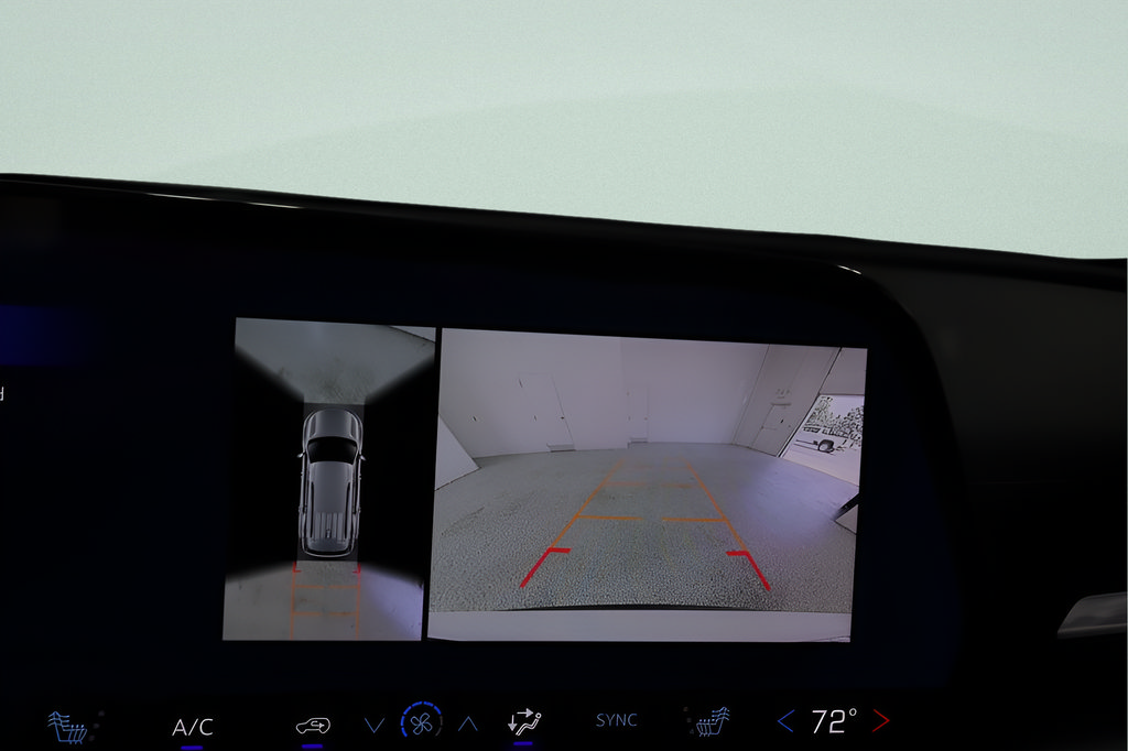 New 2027 Chevrolet Traverse LT w/ Sun and Wheel Package FWD image 15
