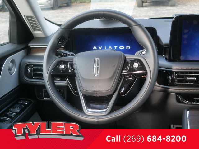 Used 2025 Lincoln Aviator Reserve w/ Equipment Group 201A AWD/4WD image 47
