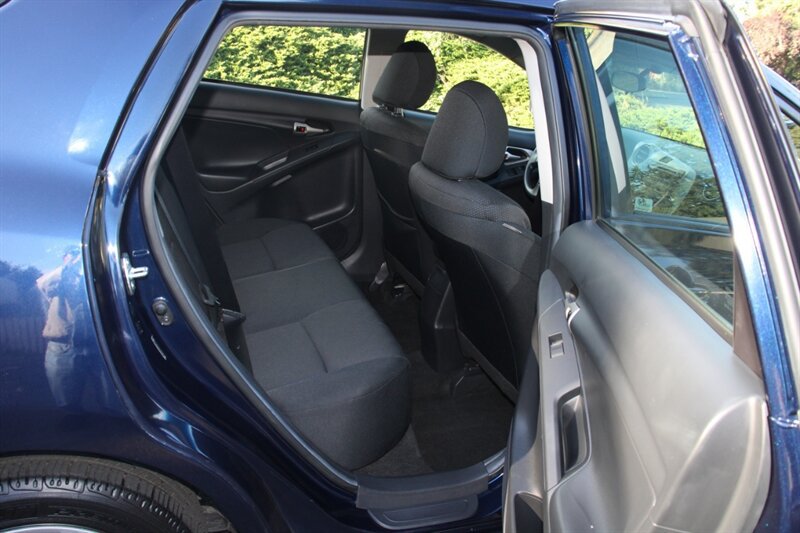 Used 2009 Toyota Matrix FWD image 6
