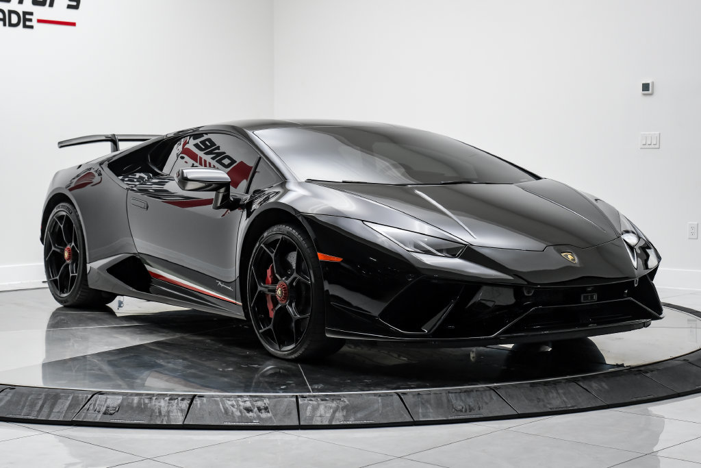Used 2018 Lamborghini Huracan Performante AWD/4WD image 5