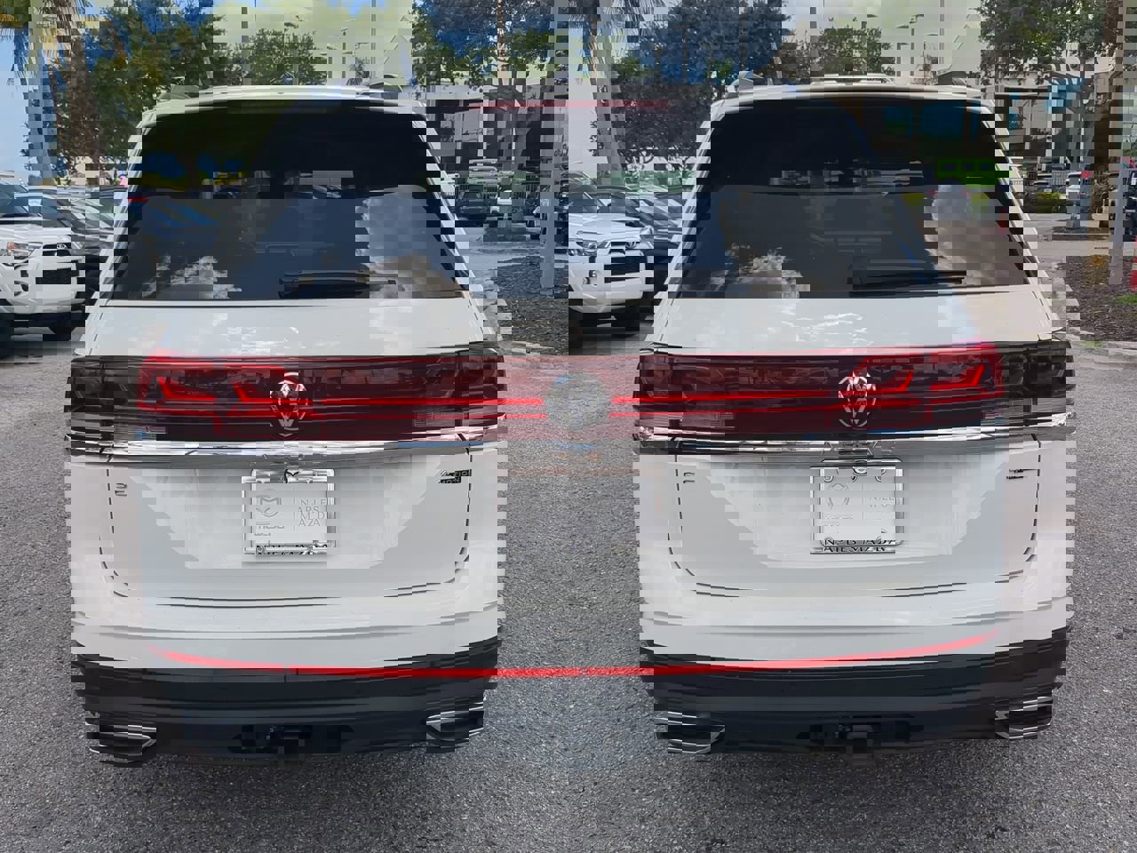 Used 2025 Volkswagen Atlas SE image 6