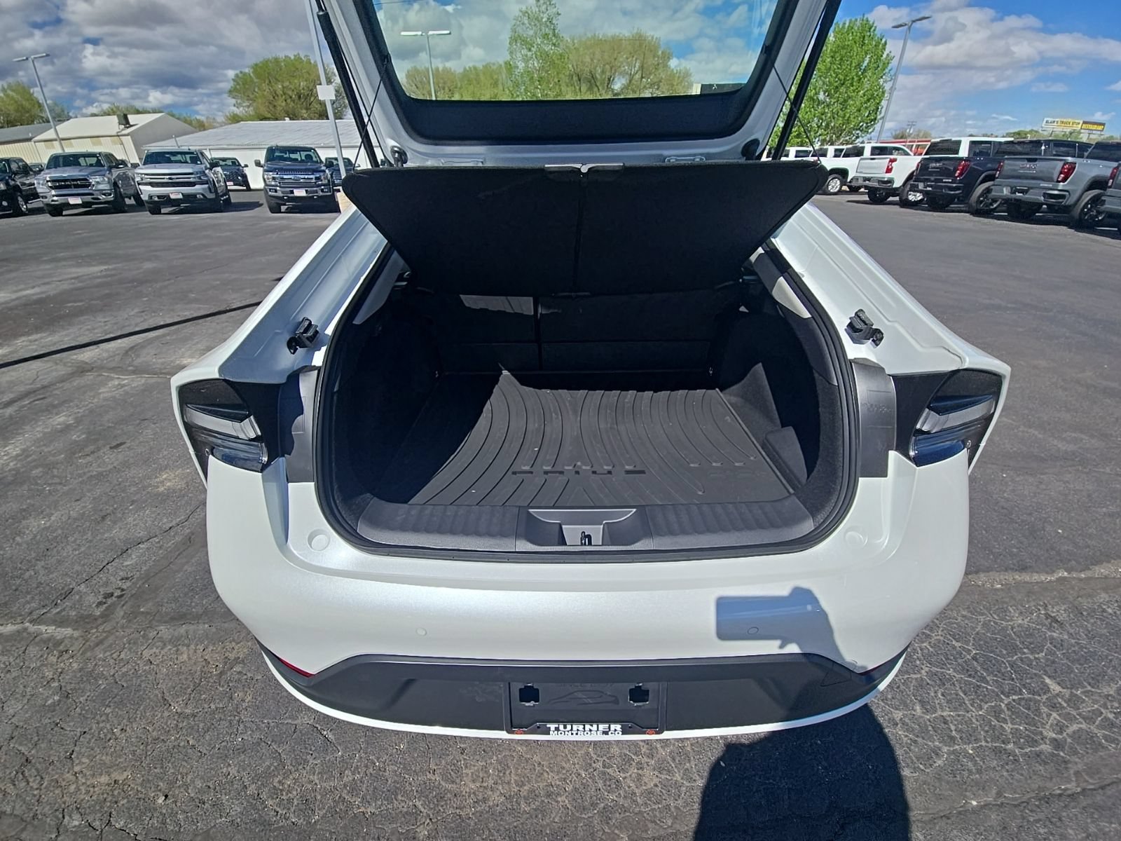 New 2025 Toyota Prius Plug-In Hybrid FWD image 29
