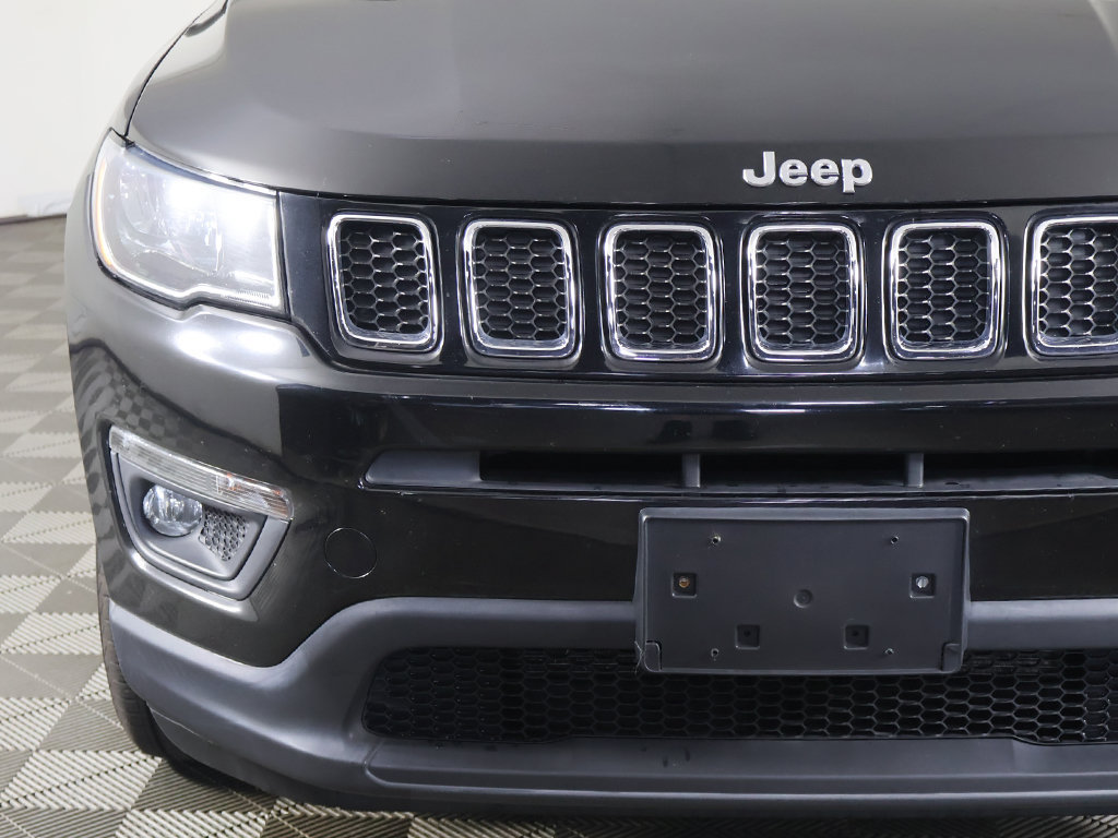 Used 2019 Jeep Compass Latitude w/ Cold Weather Group AWD/4WD image 11