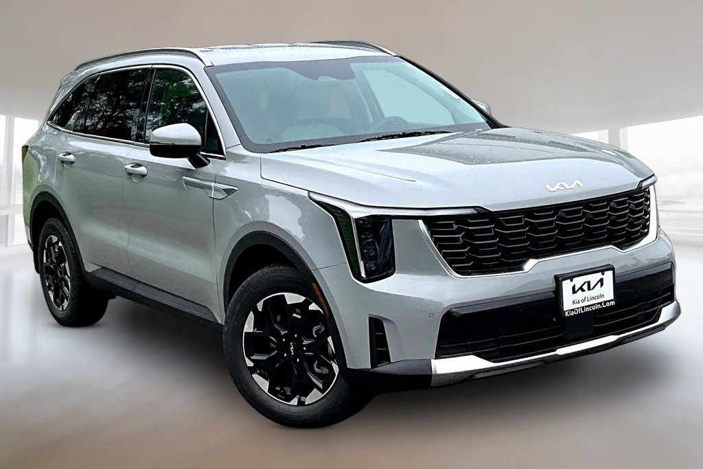 New 2026 Kia Sorento S AWD/4WD image 2