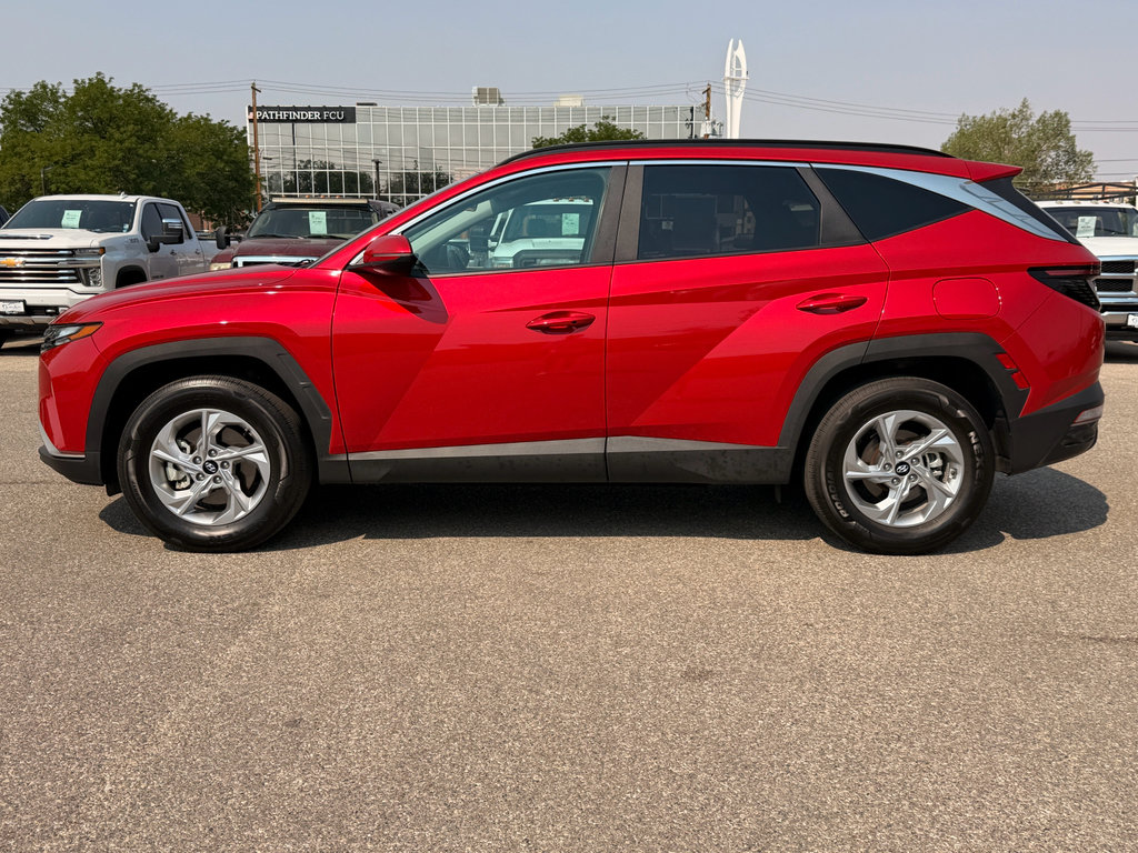 Used 2022 Hyundai Tucson SEL AWD/4WD image 2