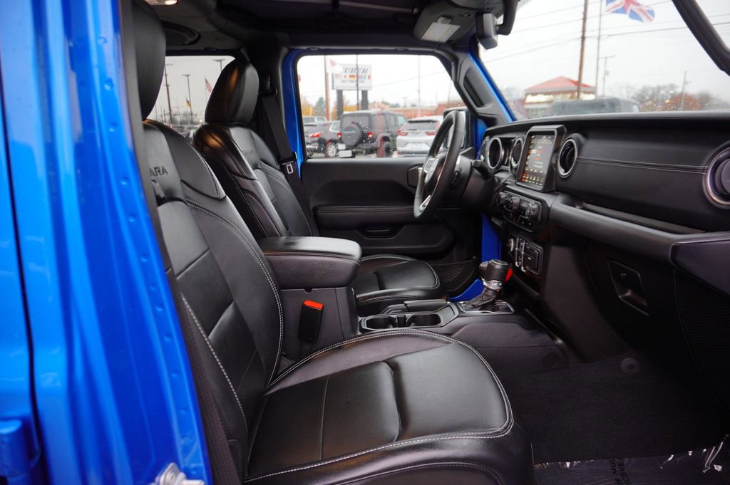 Used 2023 Jeep Wrangler Unlimited Sahara w/ Cold Weather Group image 29