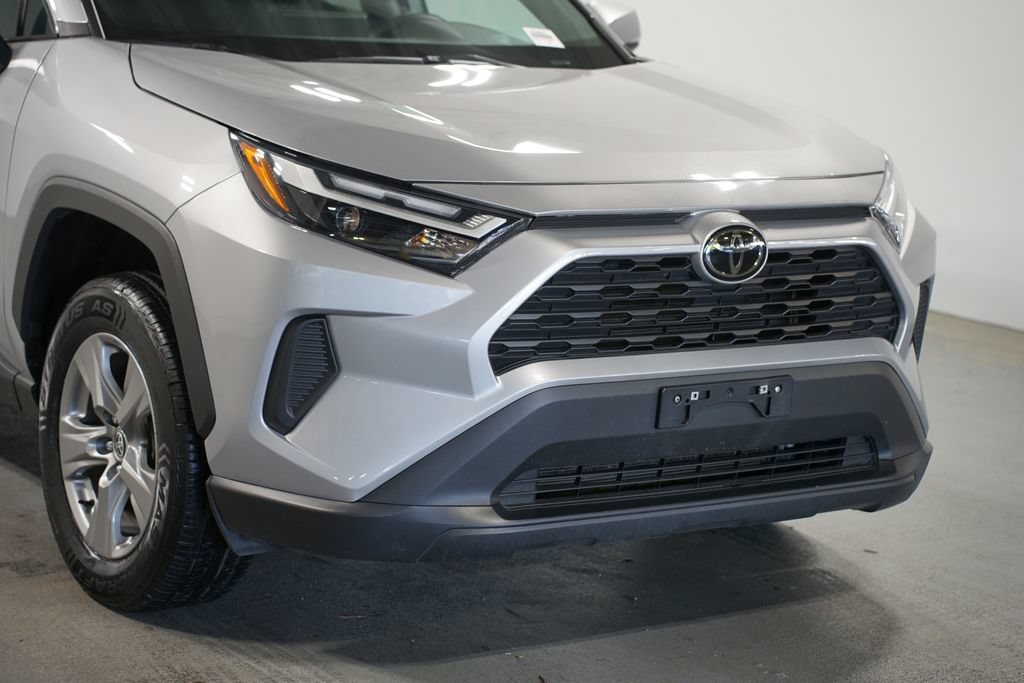 Used 2024 Toyota RAV4 XLE FWD image 4