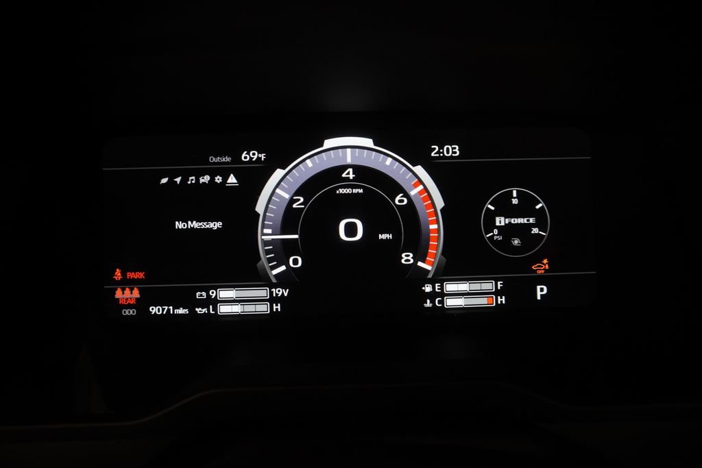 Used 2025 Toyota Tundra Limited image 31