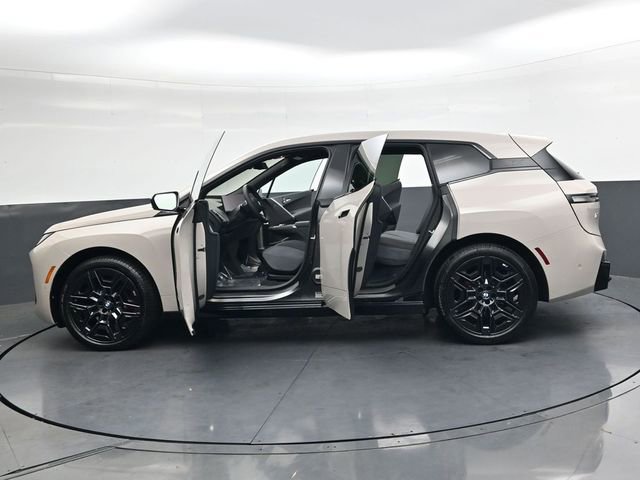 New 2026 BMW iX xDrive45 w/ M Sport Package image 36