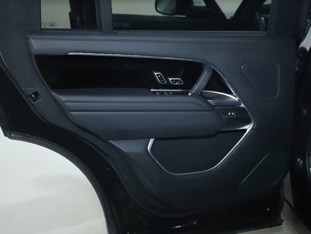 Used 2023 Land Rover Range Rover Long Wheelbase SE AWD/4WD image 31