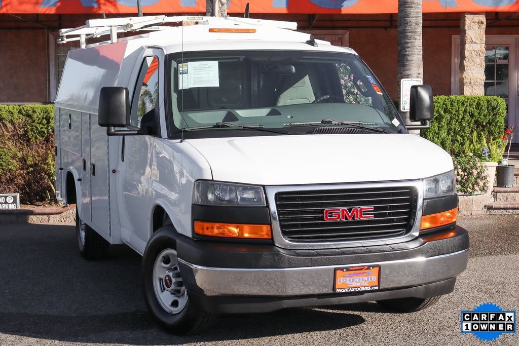 Used 2021 GMC Savana 3500 w/ Power Convenience Package RWD image 2