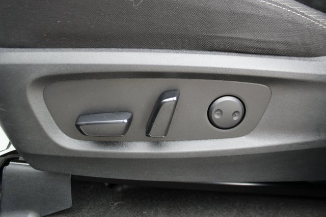 Used 2023 Nissan Pathfinder SV w/ SV Premium Package image 11