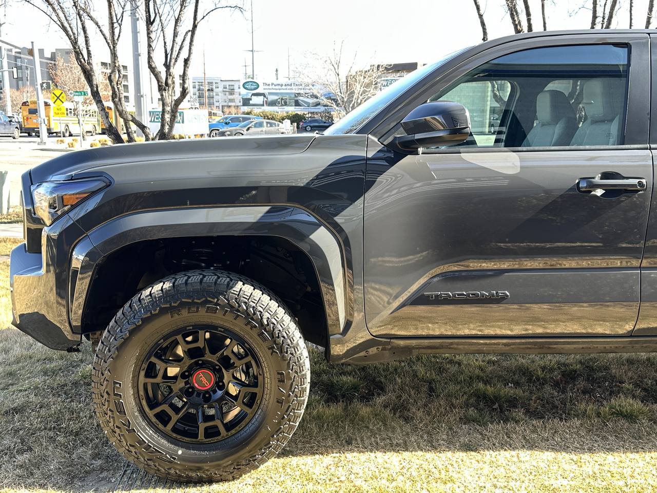 Used 2025 Toyota Tacoma SR5 AWD/4WD image 10