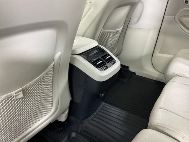 Certified 2023 Volvo XC90 B6 Plus w/ Protection Package Premier AWD/4WD image 18
