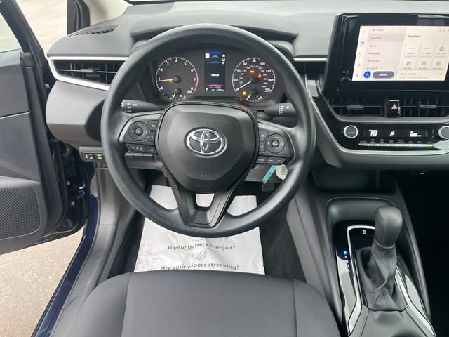 Used 2025 Toyota Corolla LE FWD image 23