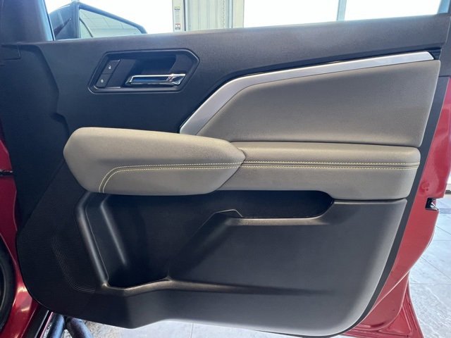 Used 2025 Chevrolet Colorado ZR2 w/ Technology Package image 10