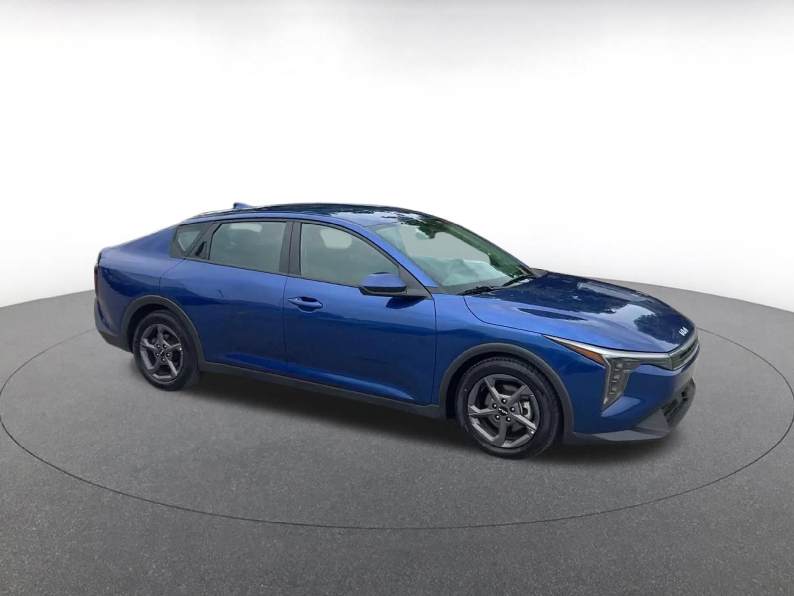 Used 2025 Kia K4 FWD image 2