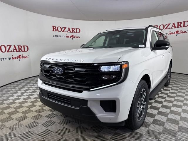 New 2025 Ford Expedition Active image 3