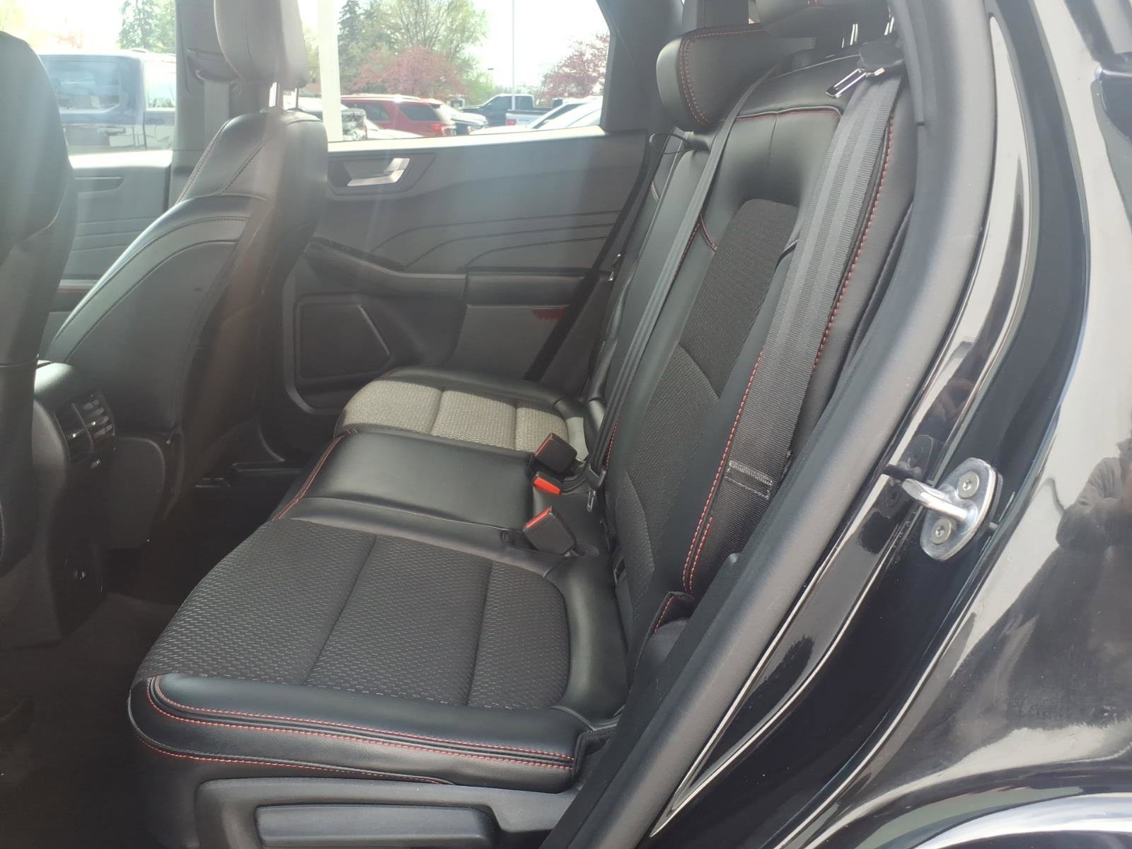 Certified 2023 Ford Escape ST-Line w/ Tech Pack #1 FWD image 9