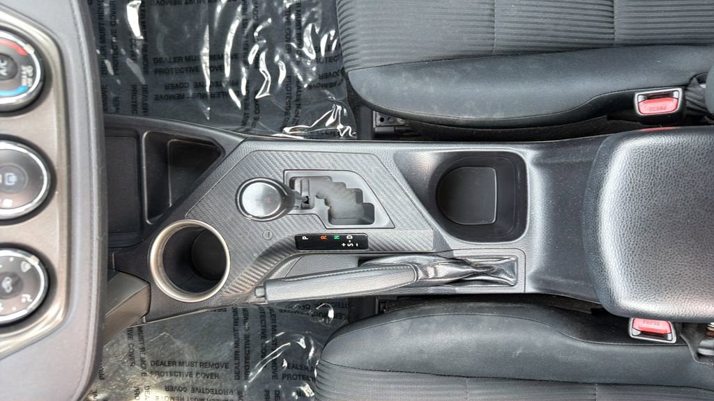 Used 2015 Toyota RAV4 LE image 20