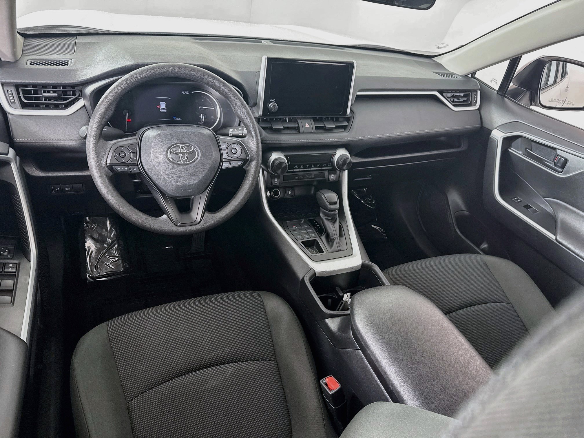 Certified 2025 Toyota RAV4 LE AWD/4WD image 18