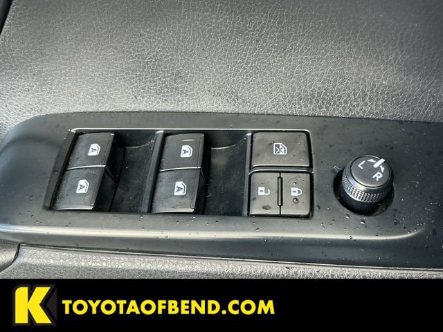 Used 2020 Toyota Camry SE image 27