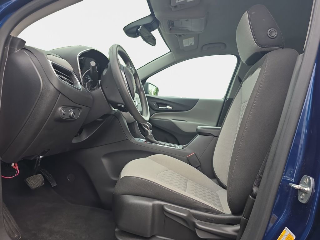 Used 2023 Chevrolet Equinox LS AWD/4WD image 12