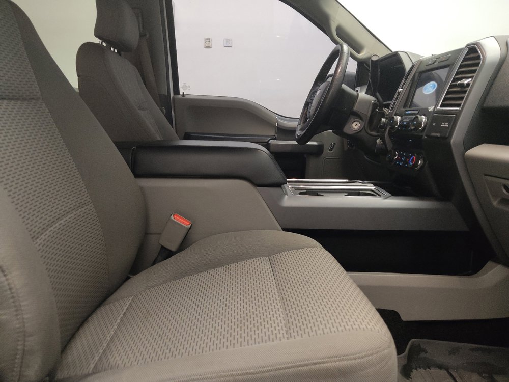 Used 2016 Ford F150 XLT w/ Equipment Group 302A Luxury AWD/4WD image 21