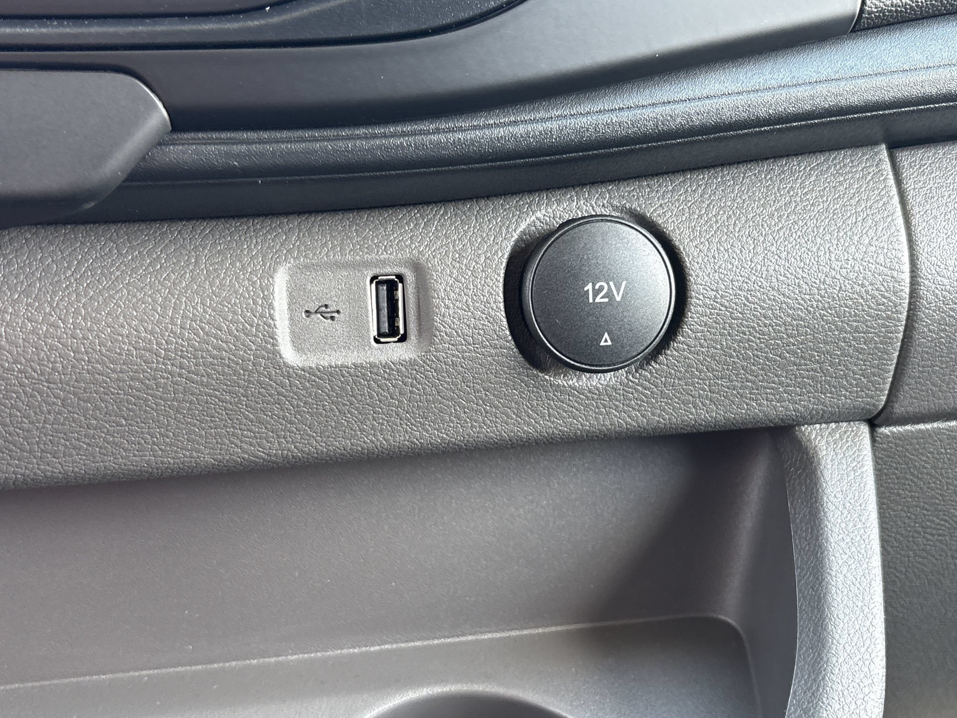 New 2027 Ford Transit 250 148 High Roof Extended w/ Load Area Protection Package RWD image 7
