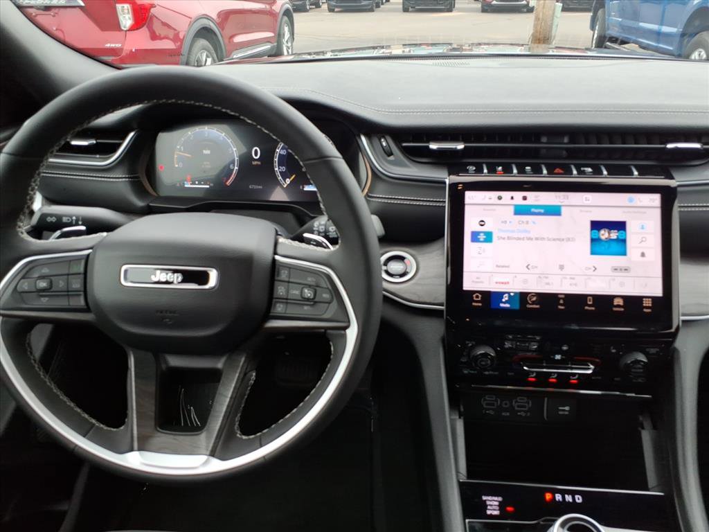 Used 2024 Jeep Grand Cherokee Limited w/ Trailer Tow Package image 17