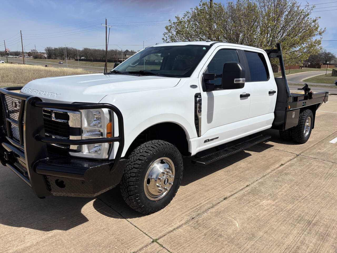 Used 2023 Ford F350 XL image 3