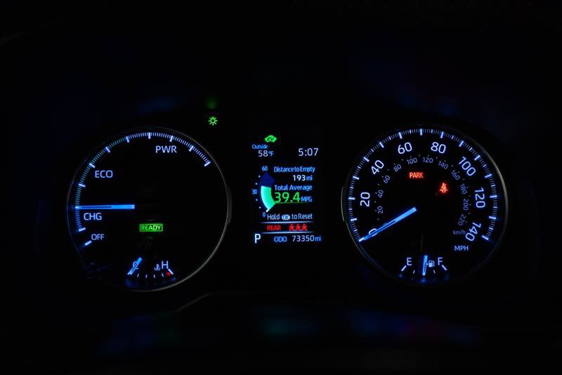 Used 2021 Toyota RAV4 LE image 16