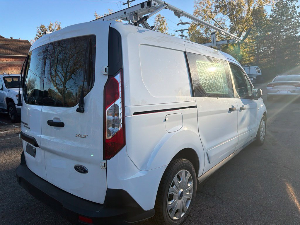 Used 2022 Ford Transit Connect XLT FWD image 5