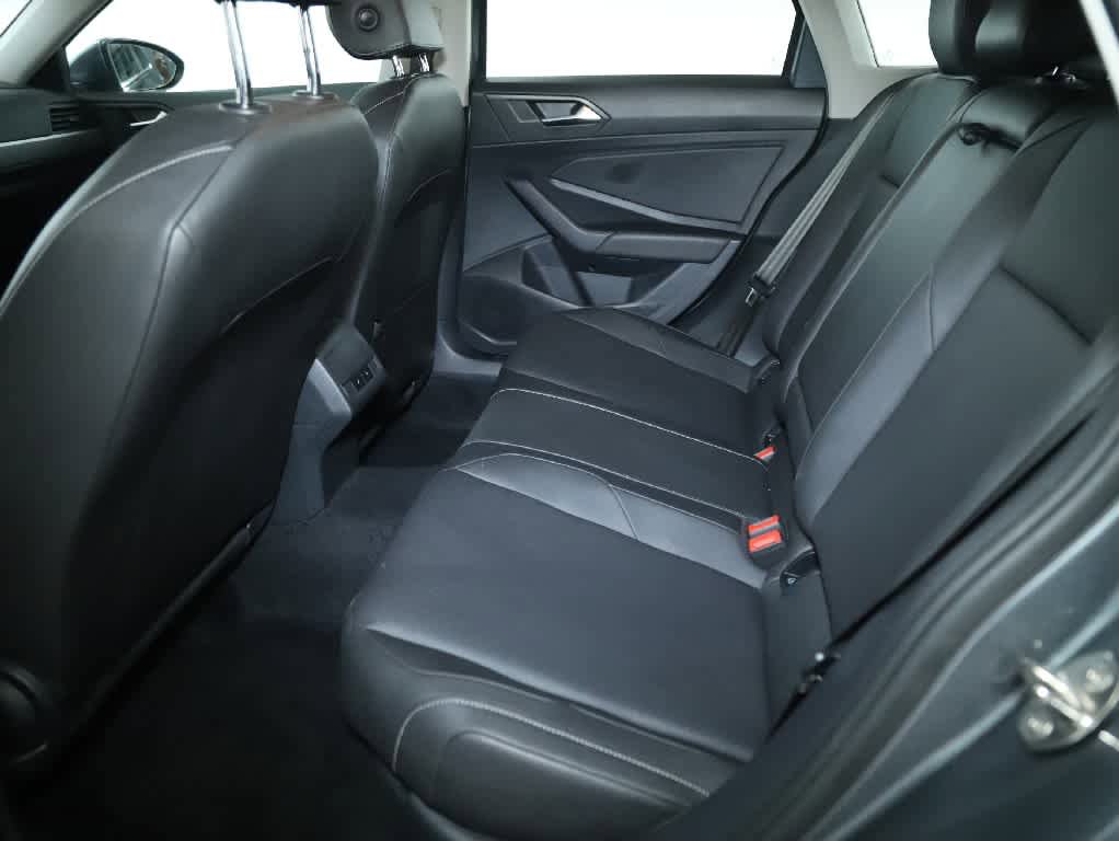 Used 2019 Volkswagen Jetta SE FWD image 14