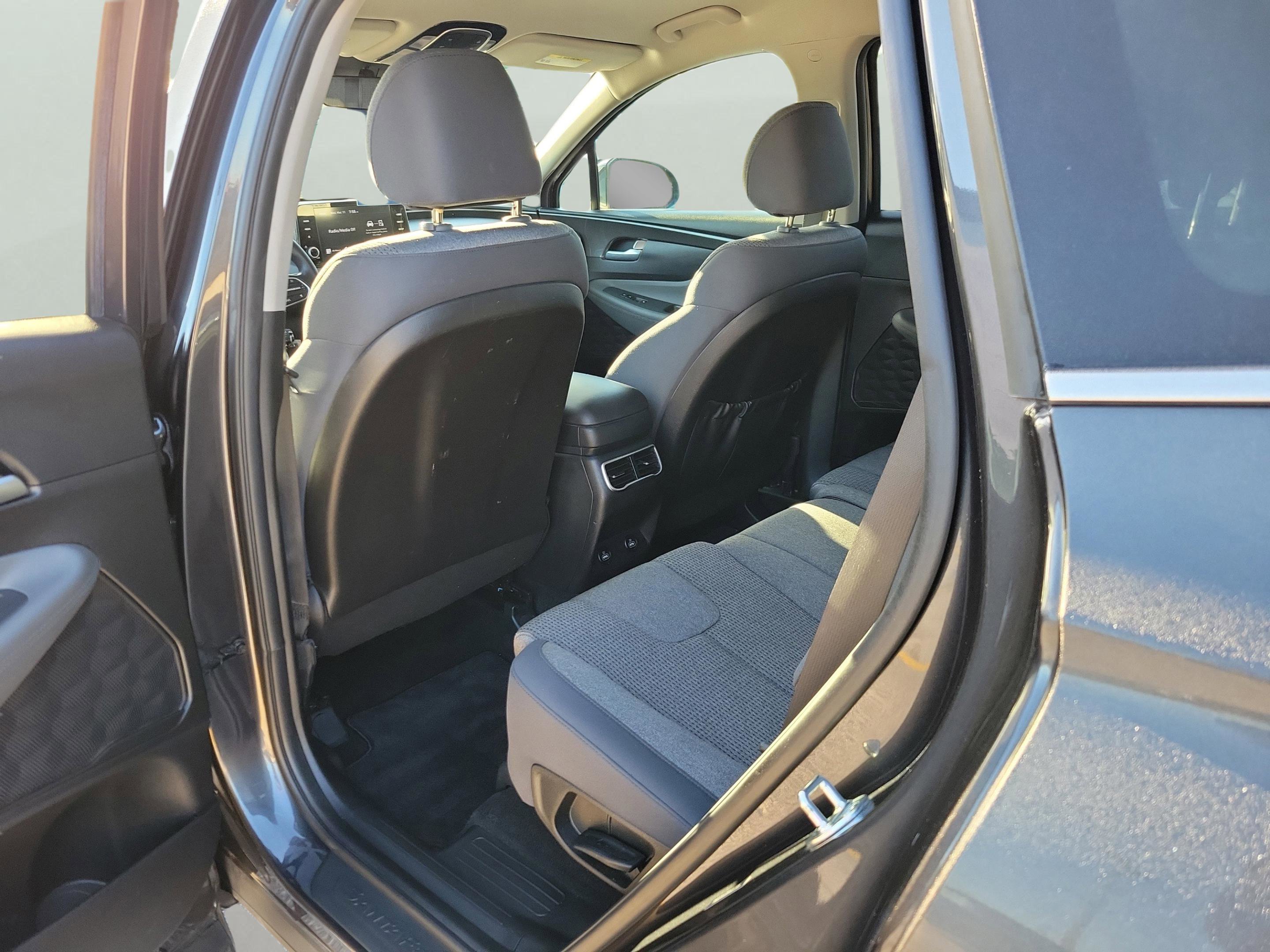 Certified 2023 Hyundai Santa Fe SE FWD image 8