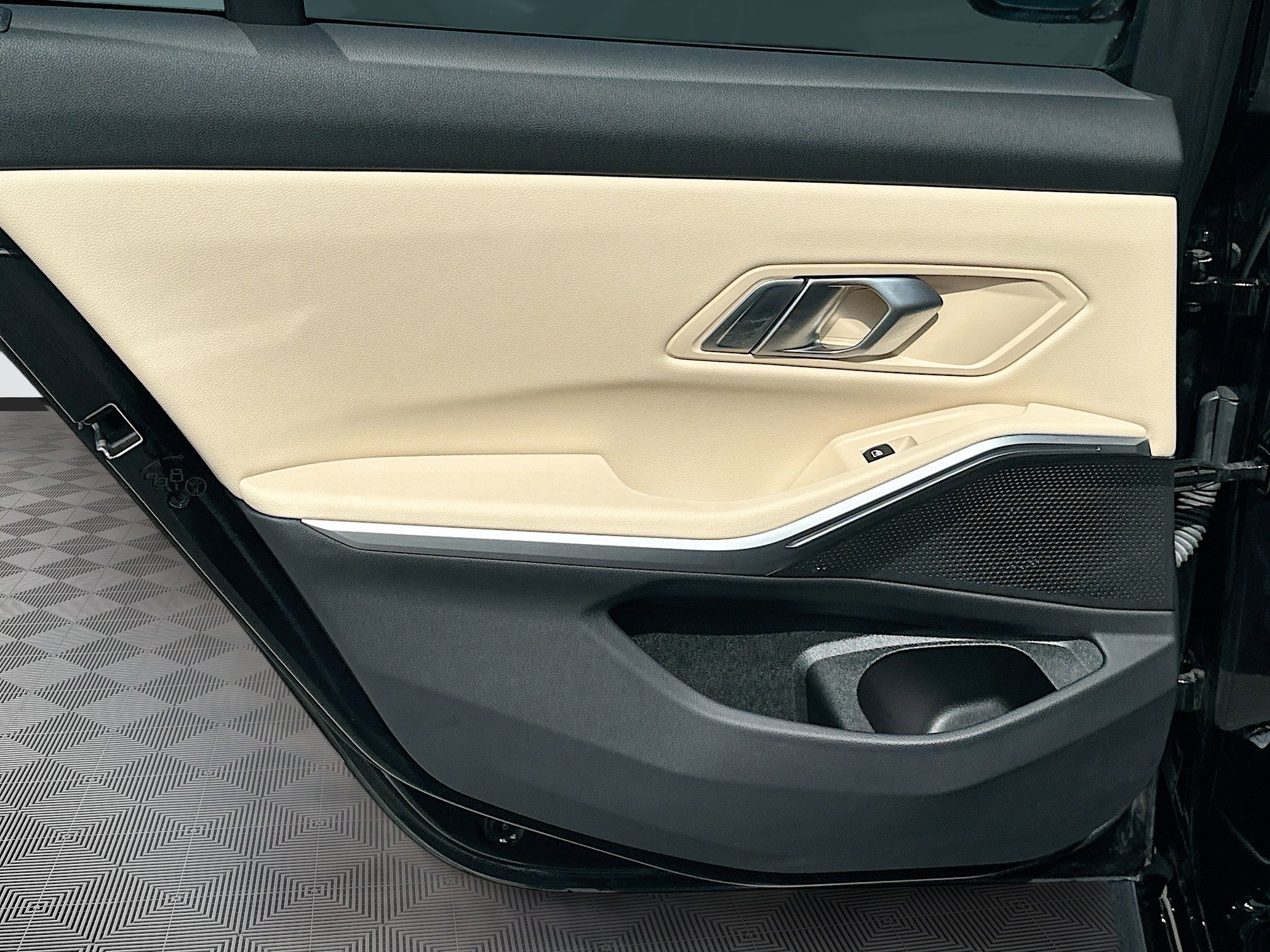 Certified 2022 BMW 330i Sedan w/ Driving Assistance Package image 28