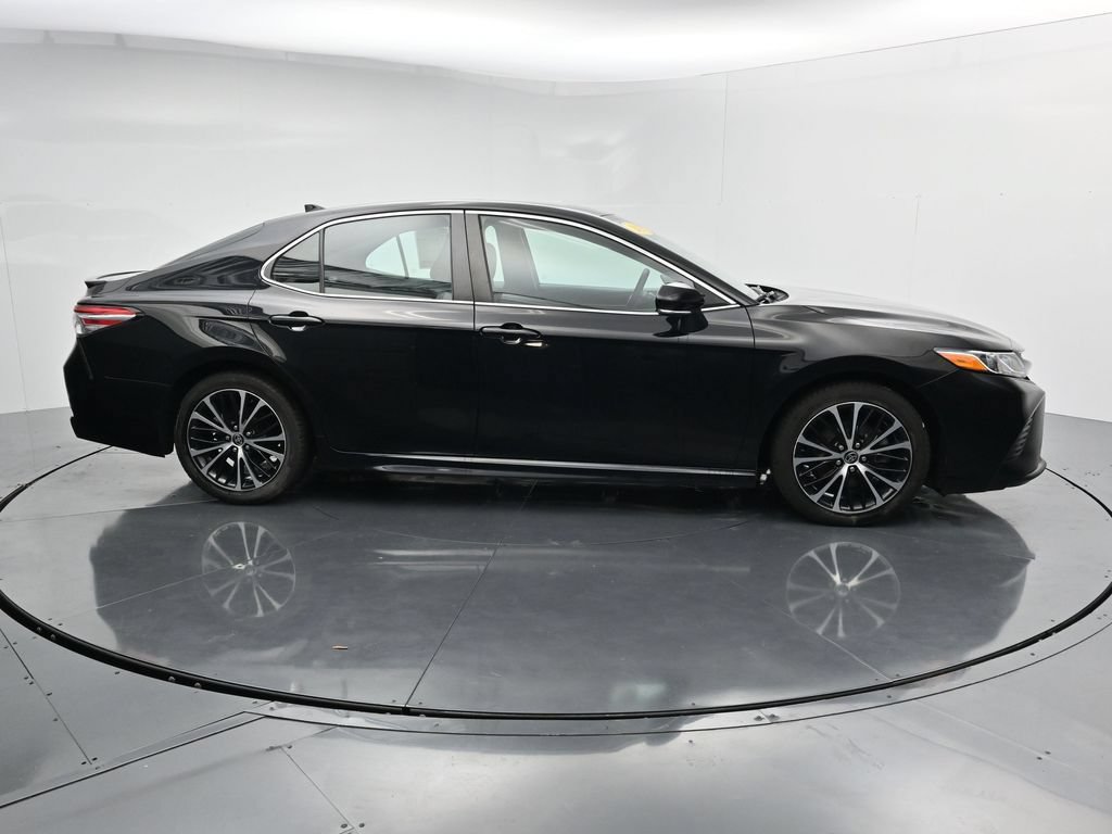 Used 2020 Toyota Camry SE w/ Audio Package FWD image 9