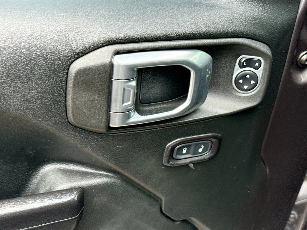 Used 2019 Jeep Wrangler Unlimited Sport S AWD/4WD image 19
