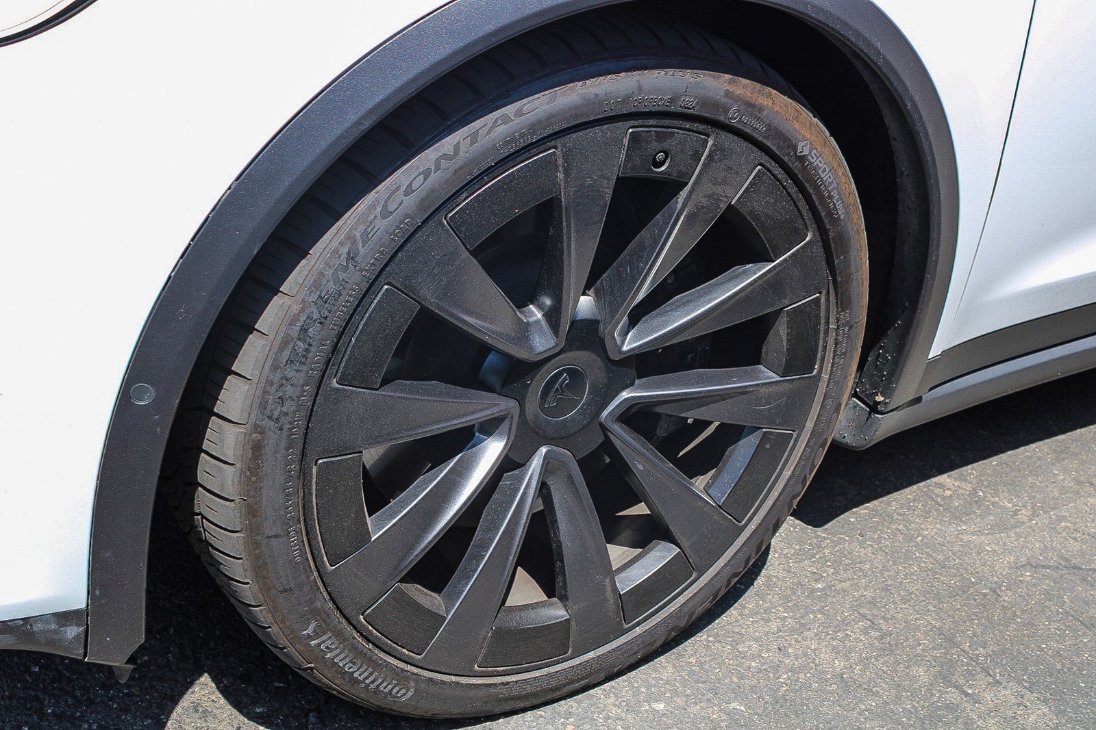 Used 2023 Tesla Model X AWD/4WD image 18