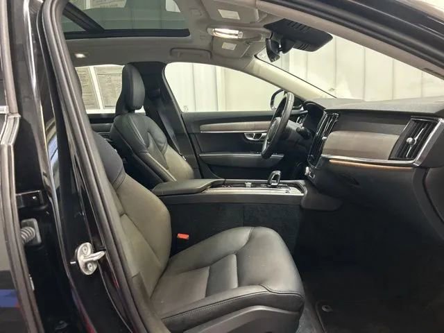 Used 2024 Volvo S90 B6 Plus AWD/4WD image 20